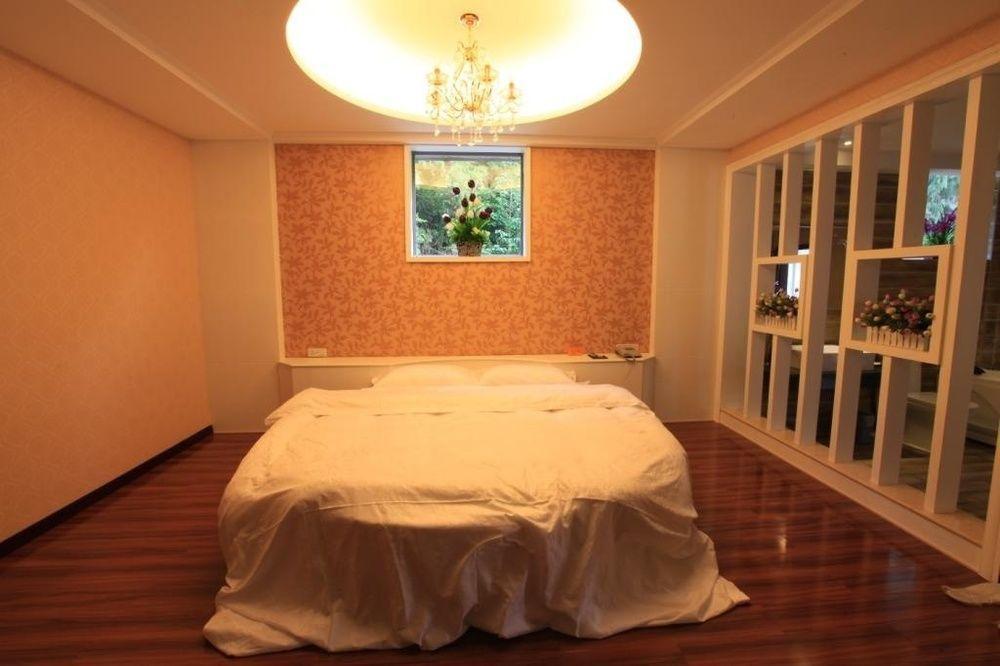 Yangshuo Hua Xiang Man Ting West Street Hotel Exterior foto